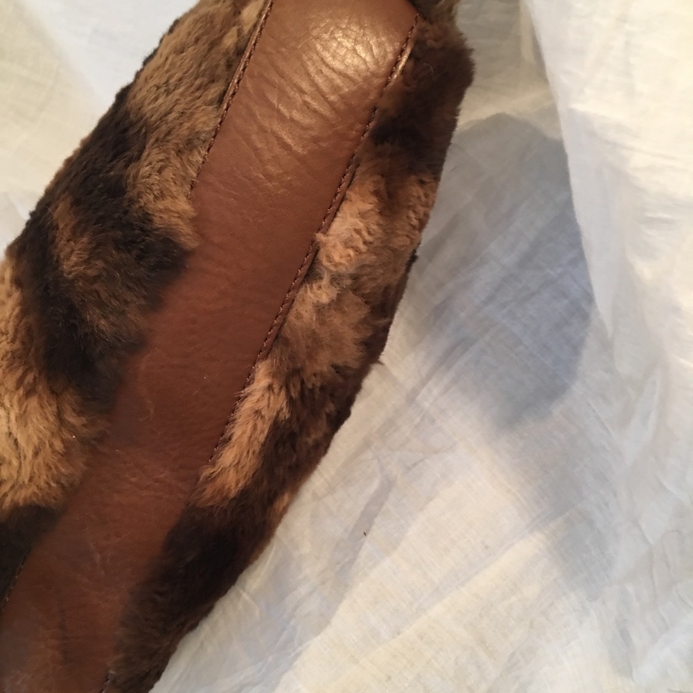 Genuine Rabbit Fur Purse - Picture 3 of 6